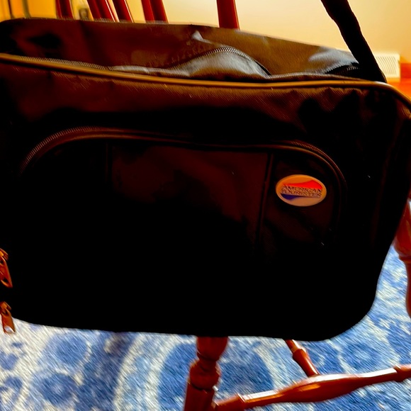American Tourister cross body black canvas bag NEW 15 length 10 inch height - Picture 6 of 6